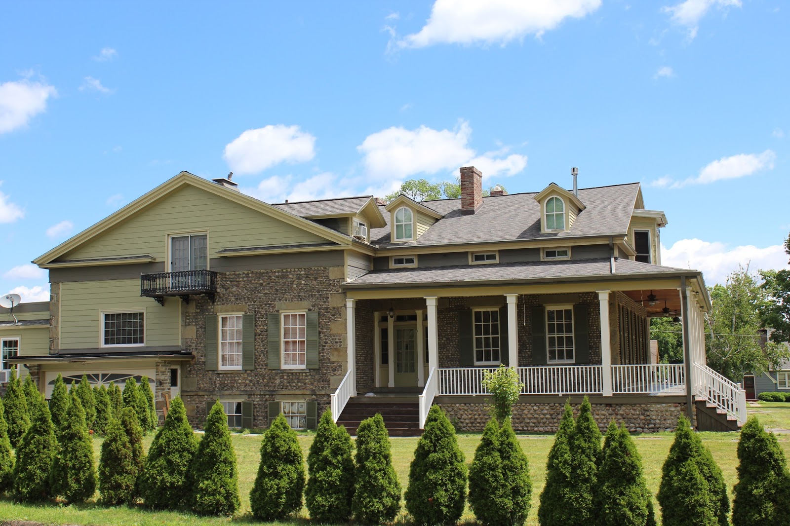 15 E. Cobbles St., Elmira - 4